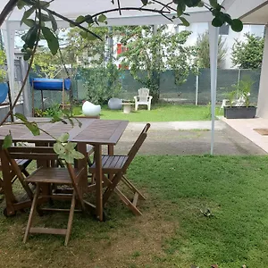 En Rez-de Jardin Clos A 4km De L'aeroport Et Proche De Toutes Les Commodites Appartement Le Lamentin
